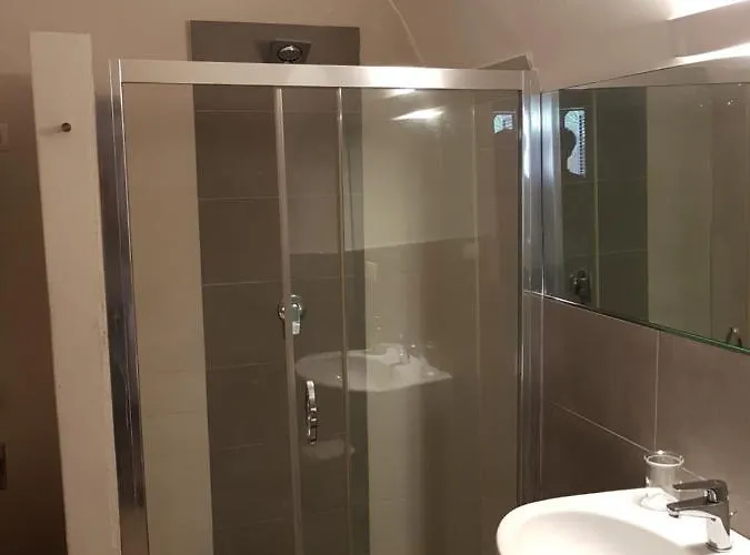 Casette Briganti - Monolocali Indipendenti Con Angolo Cottura 3*